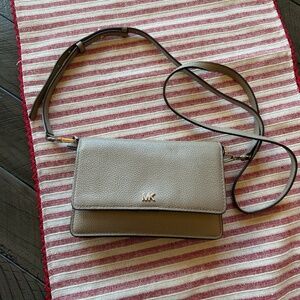 Michael Kors Jet Set Convertible Crossbody Bag